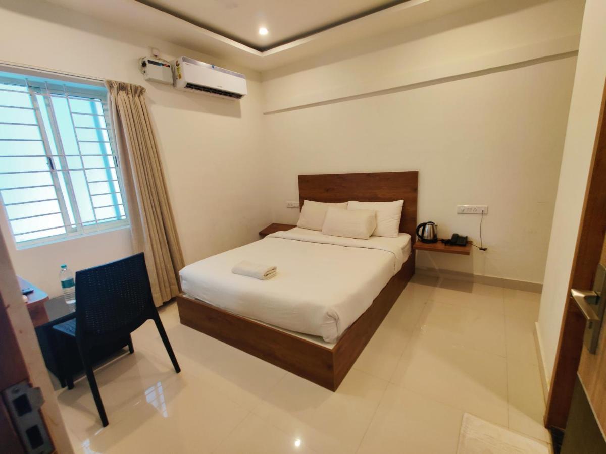 Hotel Airport City Dod Jala ภายนอก รูปภาพ