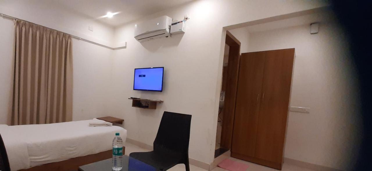 Hotel Airport City Dod Jala ภายนอก รูปภาพ