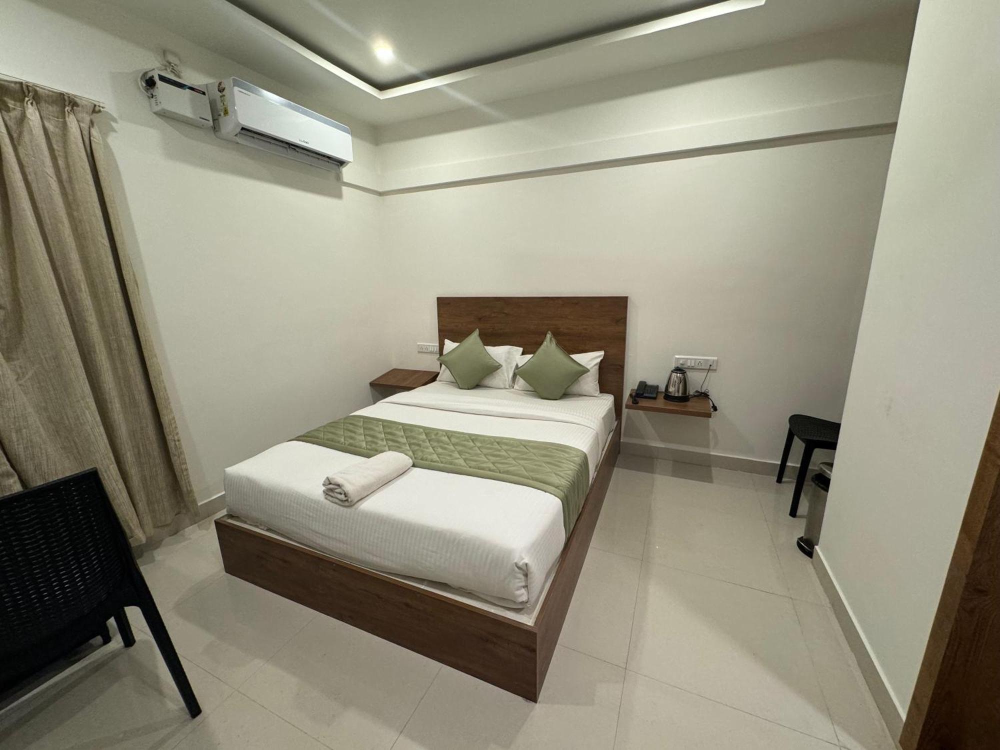 Hotel Airport City Dod Jala ภายนอก รูปภาพ