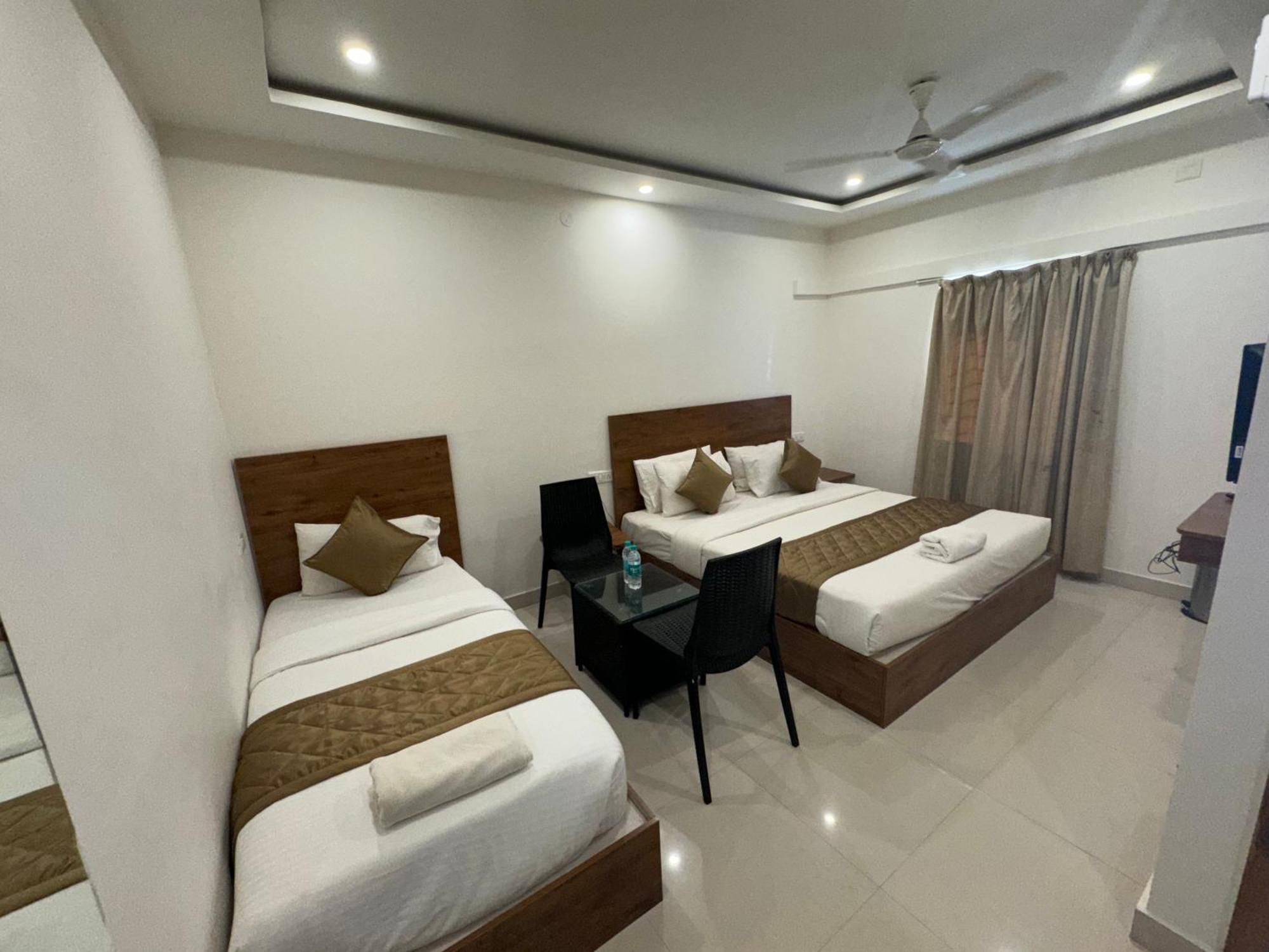 Hotel Airport City Dod Jala ภายนอก รูปภาพ