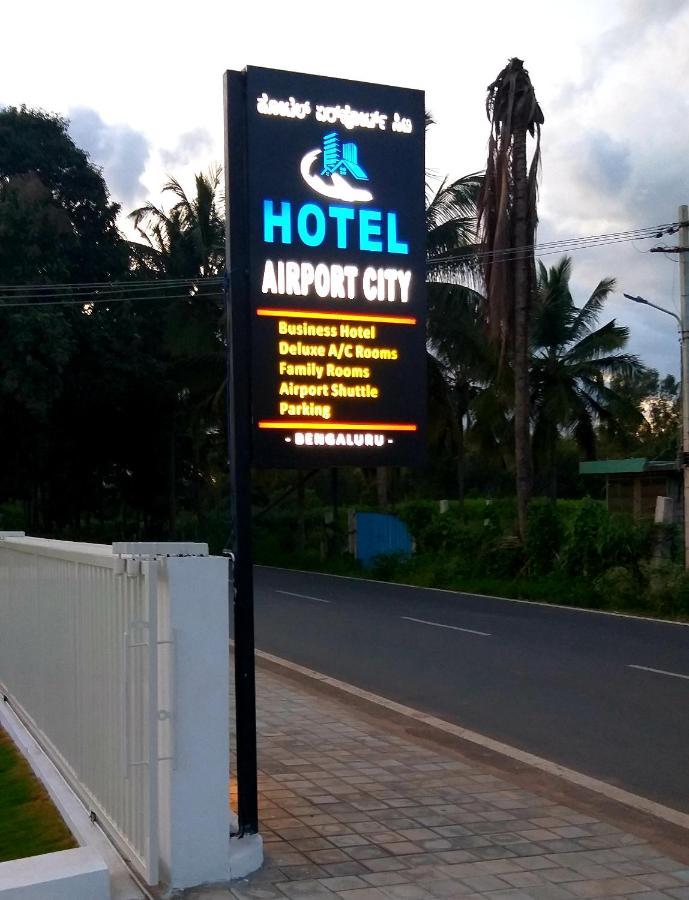 Hotel Airport City Dod Jala ภายนอก รูปภาพ